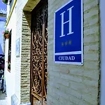 מלון Boutique La Llave De La Juderia 3*