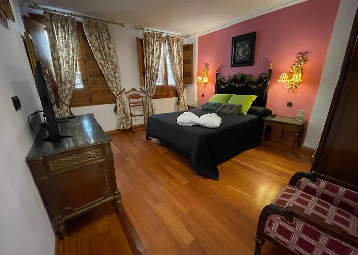 Hotel Boutique La Llave De La Juderia 3*