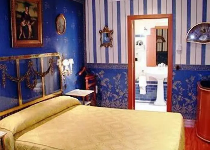 Boutique La Llave De La Juderia Отель 3*